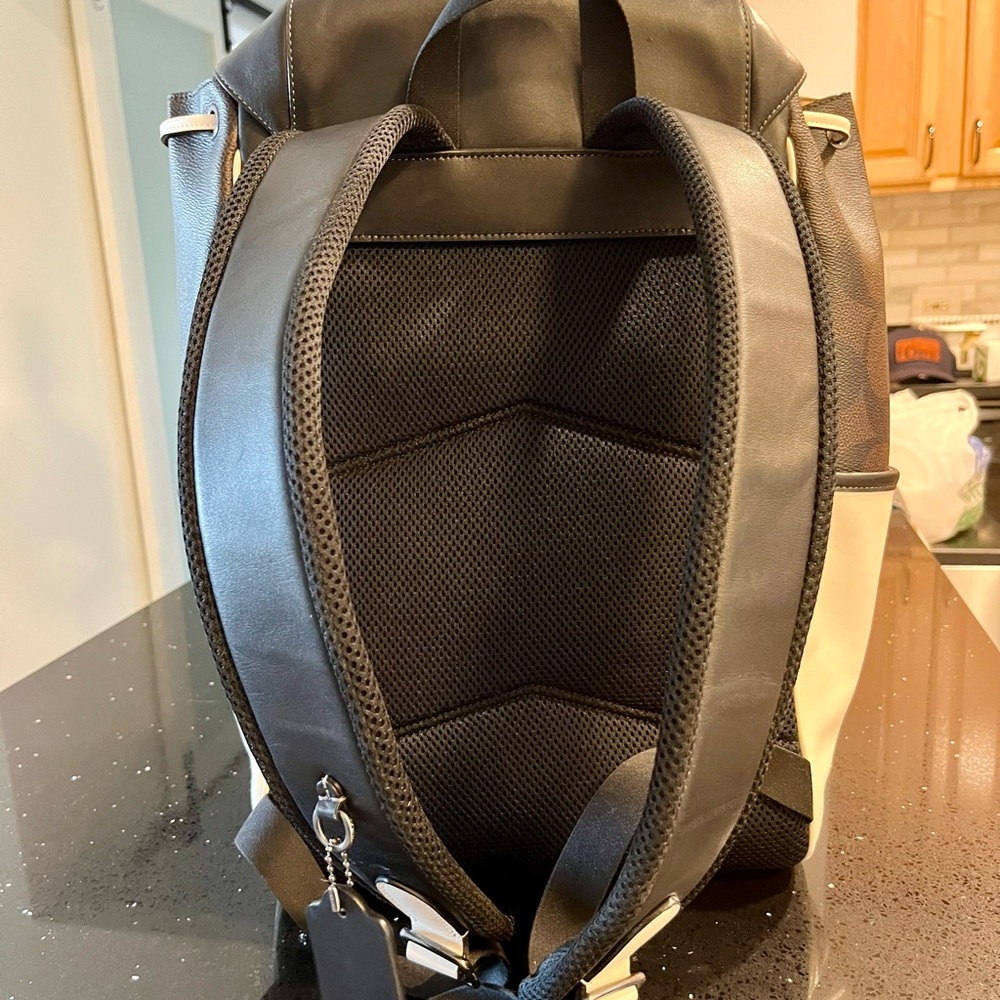 Coach Racer Backpack Blocked Signature Canvas - Picture 4 of 14